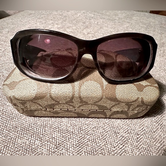 Coach Parker Grey Horn Black Sunglasses - Picture 1 of 8
